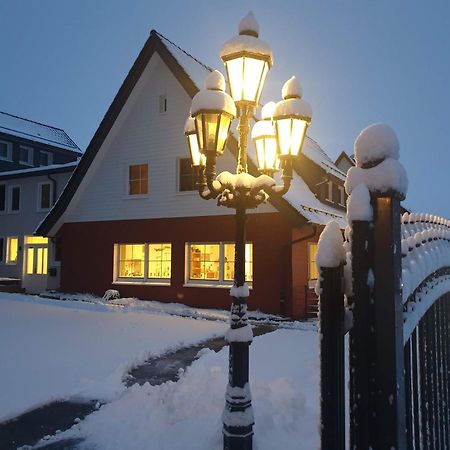 Fewo Winter In Der Villa Waldrand Mit Zwei Balkonen Bad Wunnenberg Ngoại thất bức ảnh