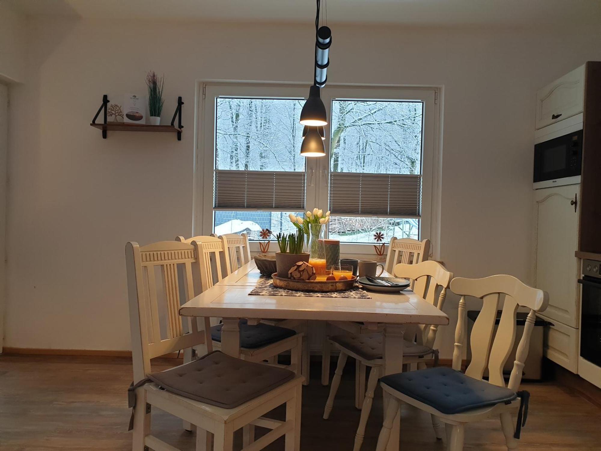 Fewo Winter In Der Villa Waldrand Mit Zwei Balkonen Bad Wunnenberg Ngoại thất bức ảnh